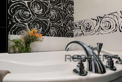 2ком. Люкс возле порта Запорож. площади, Запорожье - квартира посуточно