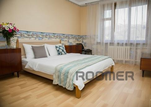 Апартаменты находятся в самом центре города, в 2 минутах ход