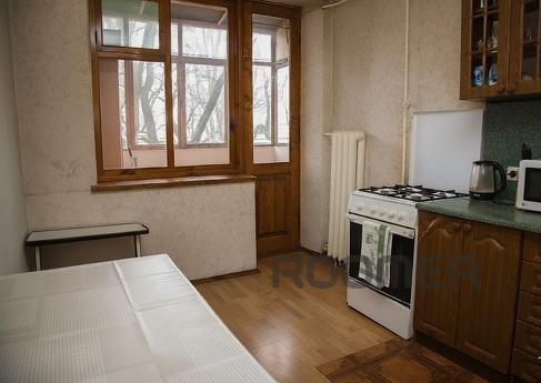 2х комнатный стандарт возле ТРЦ Аврора, Запоріжжя - квартира подобово