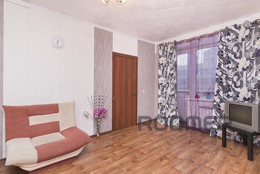 Затишна квартира з чистим сучасним ремонтом. У квартирі є вс