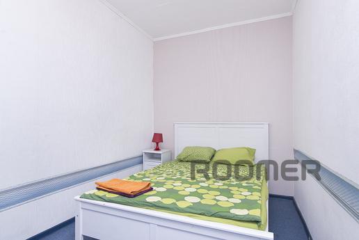 8 березня, Єкатеринбург - квартира подобово