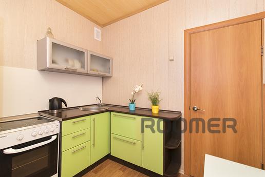 8 березня, Єкатеринбург - квартира подобово