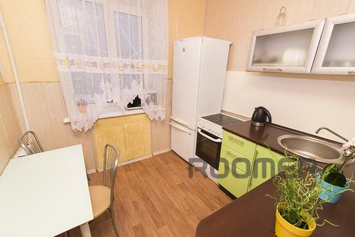 8 березня, Єкатеринбург - квартира подобово