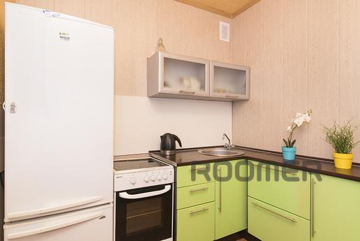 8 березня, Єкатеринбург - квартира подобово