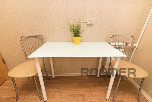 8 березня, Єкатеринбург - квартира подобово