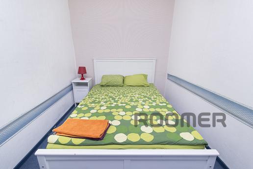 8 березня, Єкатеринбург - квартира подобово