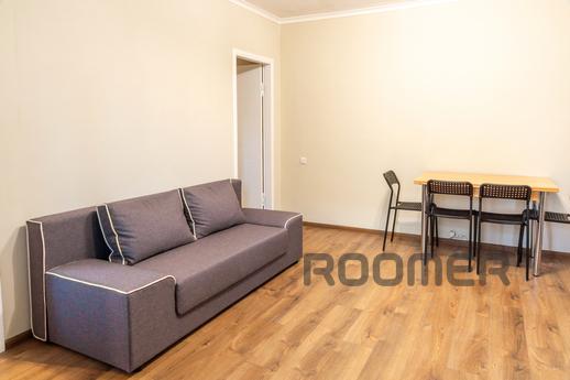 подобово 3 кімн бульва лесі украікі 10, Київ - квартира подобово