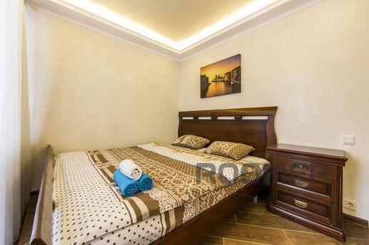 Квартира розташована за адресою: вул. Велика Васильківська, 