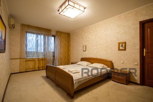 The apartment is located in the center of Kiev at the addres