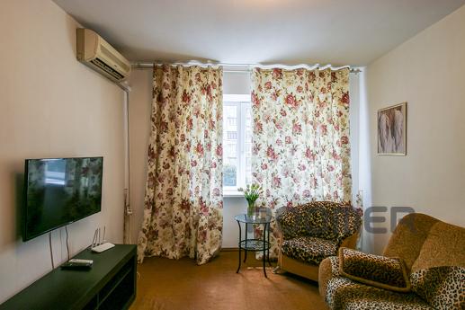 Оренда 2к квартира біля метро Печерська, Киев - квартира посуточно