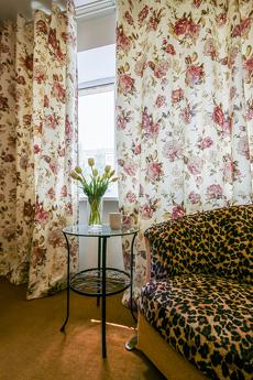 Оренда 2к квартира біля метро Печерська, Киев - квартира посуточно