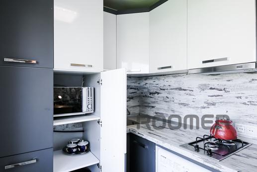 Pobodova rent 2k apartment, Kyiv - apartment by the day