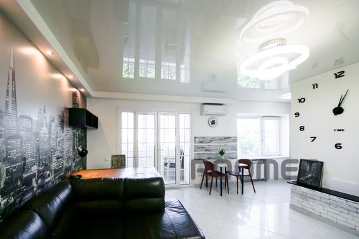 Pobodova rent 2k apartment, Kyiv - apartment by the day