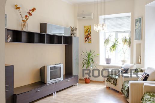 Pobodova rent 3k apartment, Kyiv - apartment by the day