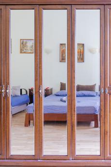 Pobodova rent 3k apartment, Kyiv - apartment by the day