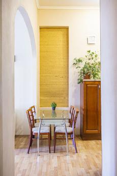 Pobodova rent 3k apartment, Kyiv - apartment by the day