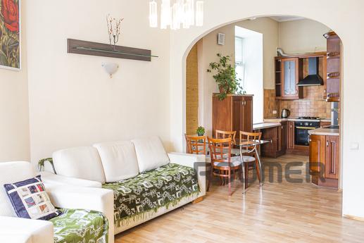 Pobodova rent 3k apartment, Kyiv - apartment by the day