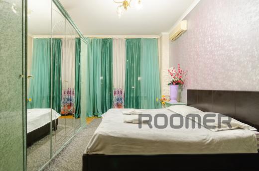 Оренда 3к квартири біля метро Хрещатик, Киев - квартира посуточно