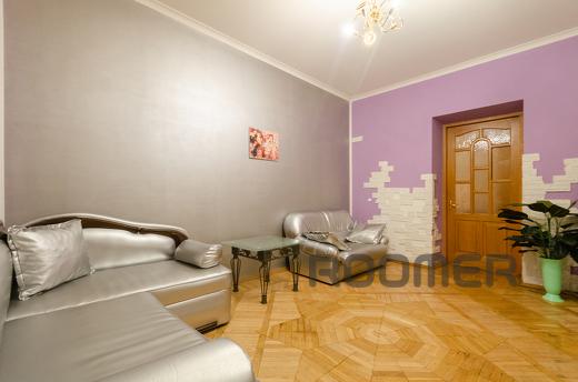 Оренда 3к квартири біля метро Хрещатик, Киев - квартира посуточно