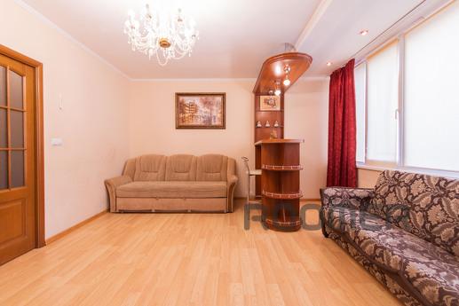 Оренда 3к квартири, метро Золоті ворота, Киев - квартира посуточно