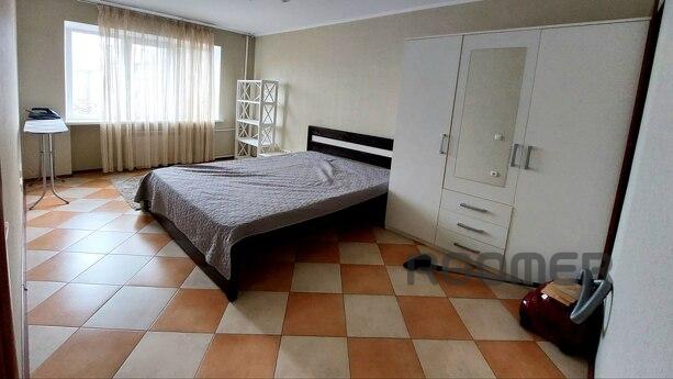 3-к квартира розташована в Києві, на вулиці Лесі Українки 19