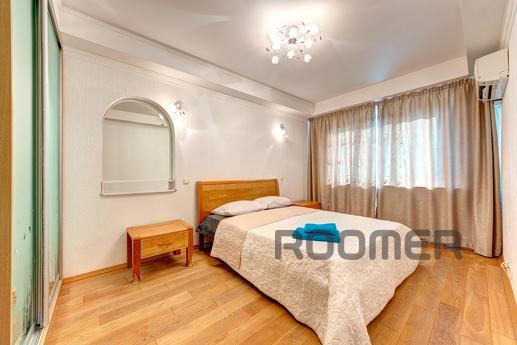 Rent a prestigious 3k apartment, Kyiv - apartment by the day