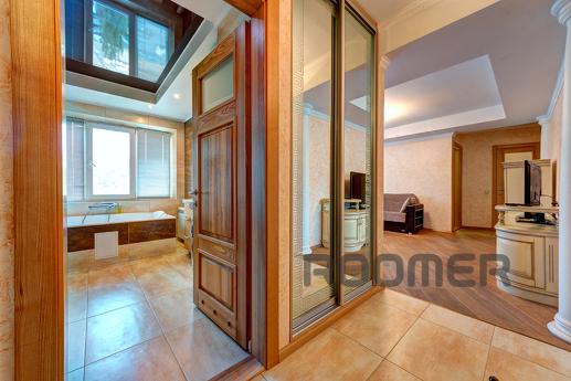 Rent a prestigious 3k apartment, Kyiv - apartment by the day
