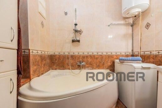 Podobova rent 4k apartment, Kyiv - apartment by the day