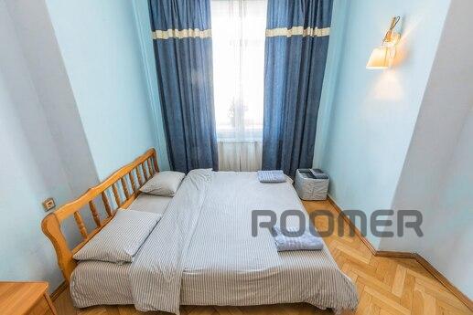 Podobova rent 4k apartment, Kyiv - apartment by the day