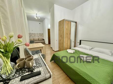 Комфортабельні апартаменти знаходяться в центрі Києва, за ад