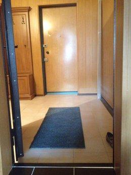 Luxury apartments in the center (distric, Karaganda - apartment by the day
