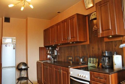 2-к квартира, 87 м², Коломяжскій, Санкт-Петербург - квартира подобово