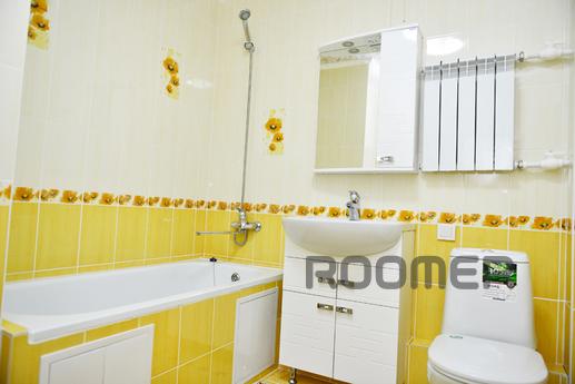 3-ROOM LUXURY IN POVA RN, Karaganda - apartment by the day