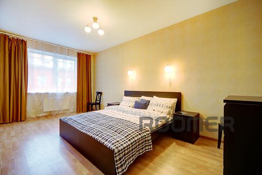 Cozy 2-bedroom apartment in the center of St. Petersburg wit