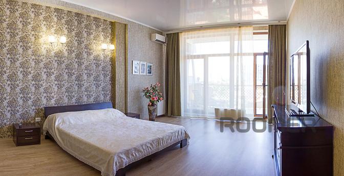 Arcadia Palace by the sea, three bedrooms, Odessa - apartment by the day