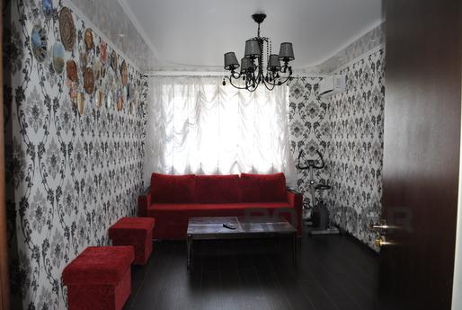 Treshka with repair in the city center, Belgorod - apartment by the day