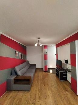 Здам подобово / погодинно 2-х кімнатну квартиру на 95-кв по 