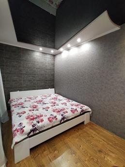 Здам подобово / погодинно 2-х кімнатну к, Кривий Ріг - квартира подобово