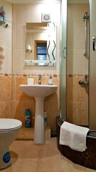 Cottage by the sea (1st line), Odessa - apartment by the day