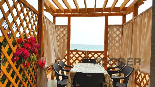 Rent our 2-storey cottage (100 square meters) in 1 line with