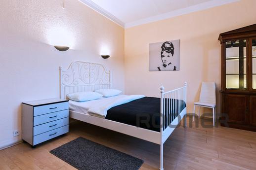 При аренде на 1 день (заезд не позднее 21:00) не более 2-х ч