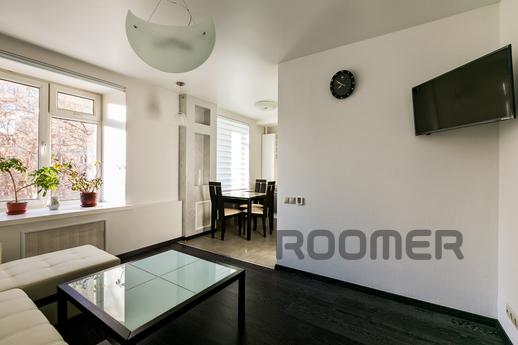 Daily Ukrainian Boulevard 6, Moscow - apartment by the day