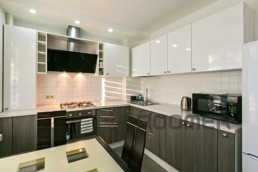 Daily Ukrainian Boulevard 6, Moscow - apartment by the day