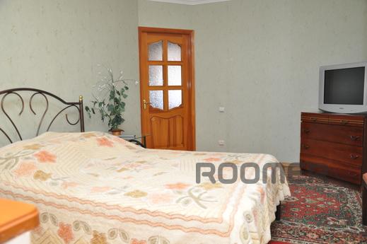 2-х комнатная квартира с евро ремонтом, Бердянск - квартира посуточно