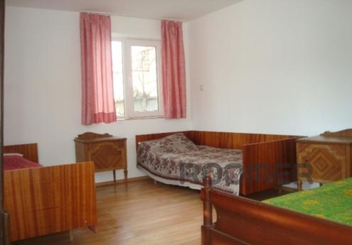 Two-bedroom house, new. It consists of a bedroom, kitchen, b
