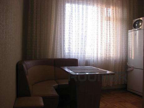 One bedroom apartment in the city center, Belgorod - apartment by the day