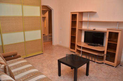 I rent daily, most pochasno 1 kom.kvartira in a luxury house